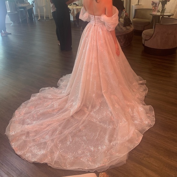 Berta gown, excellent condition. - Picture 6 of 7